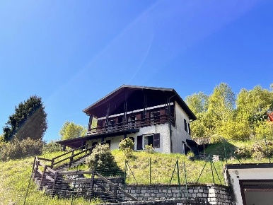 Foto Villa unifamiliare a Centro Valle Intelvi Casasco Intelvi con 4 locali