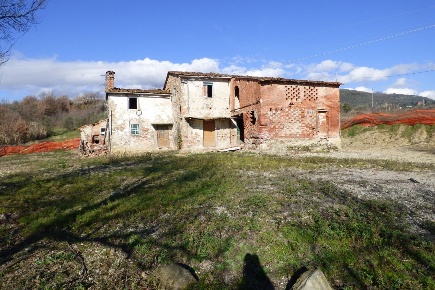 Foto Rustico a Pescia Centro di 180 m² con 5 locali in vendita