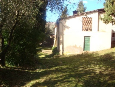 Foto Rustico a Lucca Mutigliano - Torre di 350 m² con 7 locali in vendita