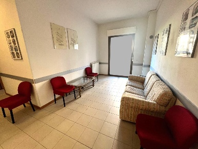 Foto Ufficio a Montelupo Fiorentino Centro di 70 m² con 3 locali in vendita