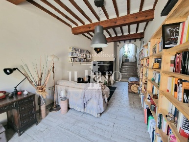 Foto Casa indipendente a Campi Bisenzio Torricella di 134 m² con 5 locali