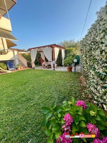 Foto Case semi ndipendenti a Carrara Stadio, Sant'Antonio, Marasio di 75 m²