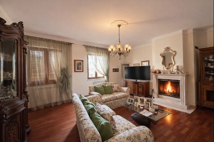 Foto Casa indipendente a Pisa Riglione - Oratoio di 300 m² con 14 locali