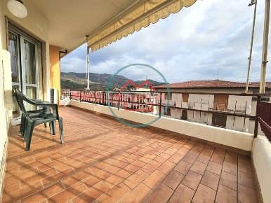 Foto Appartamento a Montecatini-Terme di 140 m² con 5 locali in vendita