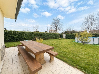 Foto Appartamento in Via G. Verdi 1, Borgomanero Centro di 130 m²