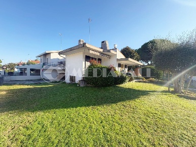 Foto Villa bifamiliare in Via Maia 45, San Michele al Tagliamento Bibione