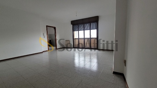 Foto Appartamento in Via Sant'Ambrogio, Parabiago Centro di 110 m²