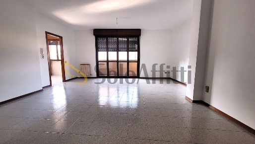 Foto Appartamento in Via Sant'Ambrogio, Parabiago Centro di 110 m²