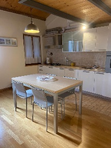 Foto Appartamento in via Cappuccini, Osimo Centro di 70 m² con 5 locali