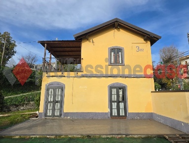 Foto Case indipendenti in Via Francesco Spirito SNC, Salerno di 120 m²