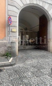 Foto Appartamento in Via Diaz 35, Aversa di 220 m² con 5 locali in vendita