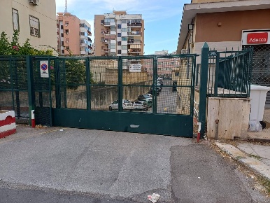 Foto Box in VIA Olanda 25, Palermo Strasburgo - Belgio di 18 m² in affitto