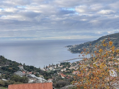 Foto Casa indipendente in Via Rambaldi 25, Sanremo Foce - Semeria di 109 m²