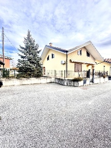 Foto Villa unifamiliare in Via San Gillio 0, Givoletto Centro di 240 m²