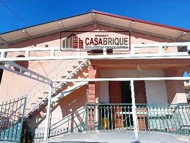 Foto Villa unifamiliare in Contrada Rovetto, Trabia di 120 m² con 3 locali