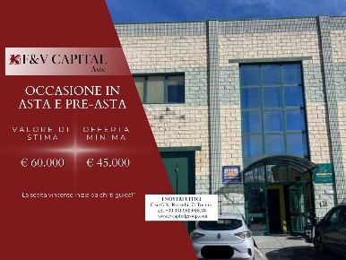 Foto Ufficio in Via Bignone, Pinerolo Baudenasca di 137 m² con 3 locali
