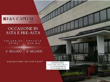 Foto Ufficio in Via Giolitti, Robassomero di 2800 m² con 1 locali