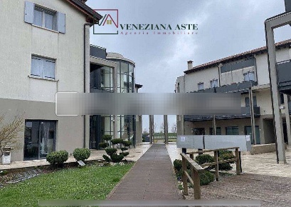 Foto Appartamento in Via Cadore, Caorle Ottava Presa di 78 m² con 4 locali