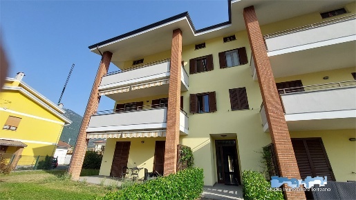 Foto Appartamento in Via Marconi, Borgofranco d'Ivrea Centro di 100 m²