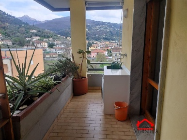 Foto Appartamento in Via San vitale, Massa Mirteto di 90 m² con 4 locali