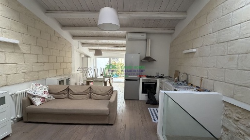 Foto Case semi ndipendenti in VIA RUGGERO SETTIMO, Ragusa Centro di 116 m²