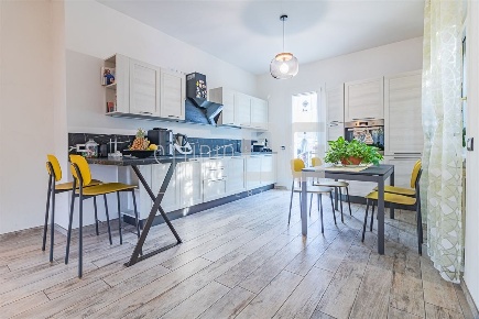 Foto Casa indipendente in Via Gorki, Limbiate Centro di 100 m² con 3 locali