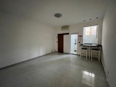 Foto Appartamento in VIA NAPOLI, Cologno Monzese Centro di 45 m² in vendita
