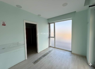 Foto Locale commerciale in Via del Mare, San Benedetto del Tronto di 40 m²