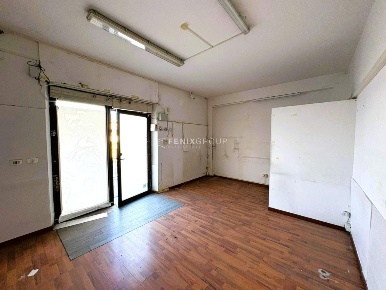 Foto Locale commerciale in Via del Mare, San Benedetto del Tronto di 30 m²