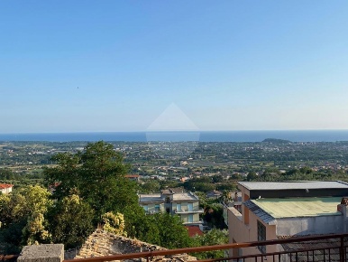 Foto Casa indipendente in CORSO DEL POPOLO, Minturno di 90 m² con 5 locali