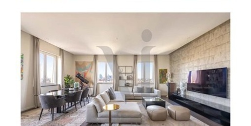 Foto Appartamento a Milano Centro di 121 m² con 3 locali in vendita