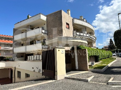 Foto Appartamento in Via DELLE BOSCARE 1, Marino Frattocchie di 77 m²