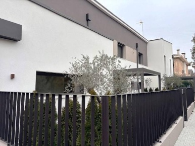 Foto Casa indipendente a Mogliano Veneto Centro di 150 m² con 8 locali