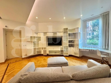 Foto Appartamento in Tenente Bellini, Roma Parioli di 125 m² con 4 locali