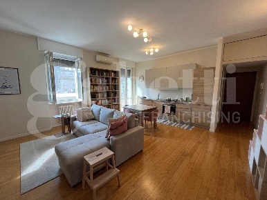 Foto Appartamento in Raimondo Montecuccoli, Milano Bande Nere di 68 m²