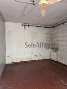 Foto Magazzino a Torino Lucento di 77 m² con 2 locali in affitto
