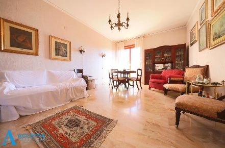 Foto Appartamento in Via Plinio 89, Taranto Tre Carrare di 131 m²