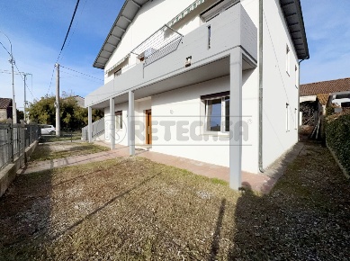Foto Appartamento in Via Stradone 27, Quinto Vicentino Lanzé di 130 m²