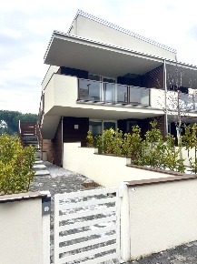 Foto Villa bifamiliare in Via Caduti per la Libertà 255, Cervia Pinarella