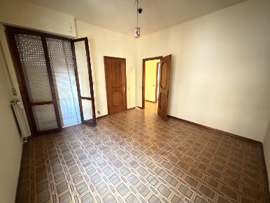 Foto Appartamento in Via Pietro Gori, Sarzana di 70 m² con 3 locali