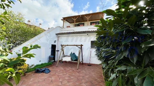 Foto Appartamento in Via Della Bilancia 2C, Pomezia di 45 m² con 2 locali