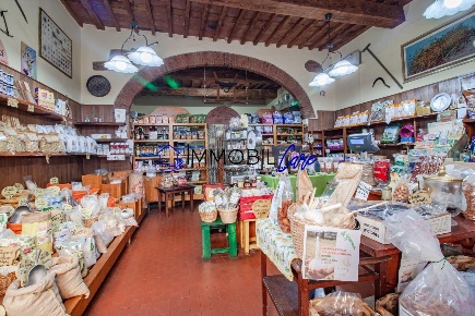 Foto Locale commerciale a Livorno Via Grande - Piazza della Repubblica