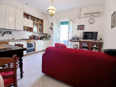 Foto Appartamento a Campiglia Marittima Centro di 74 m² con 4 locali
