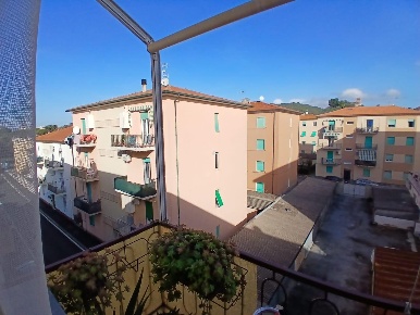 Foto Appartamento a Campiglia Marittima Centro di 74 m² con 4 locali