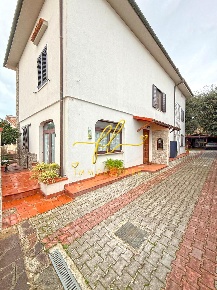 Foto Villa unifamiliare a Rosignano Marittimo Rosignano Solvay di 260 m²
