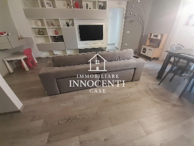 Foto Appartamento a Massa Centro di 99 m² con 4 locali in vendita