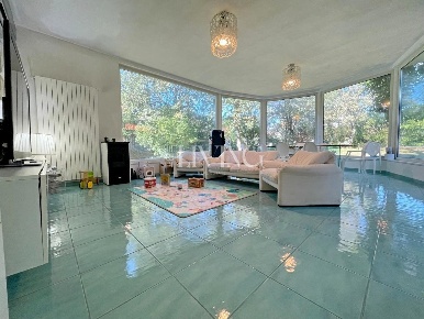 Foto Villa unifamiliare a Lucca Maggiano - San Macario di 397 m² in vendita