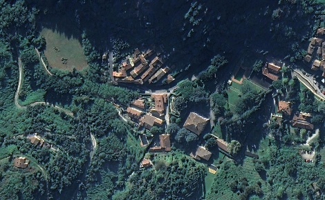 Foto Casa indipendente a Camaiore Camaiore Paese di 109 m² con 4 locali