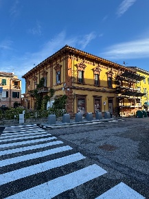 Foto Locale commerciale a Pisa Landi di 2040 m² con 36 locali in vendita