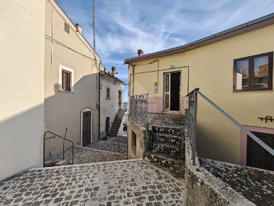 Foto Appartamento in VIA DELLA MORA, Castelvecchio Calvisio di 40 m²